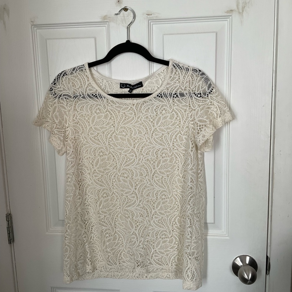 Live show listing for love and lemons top